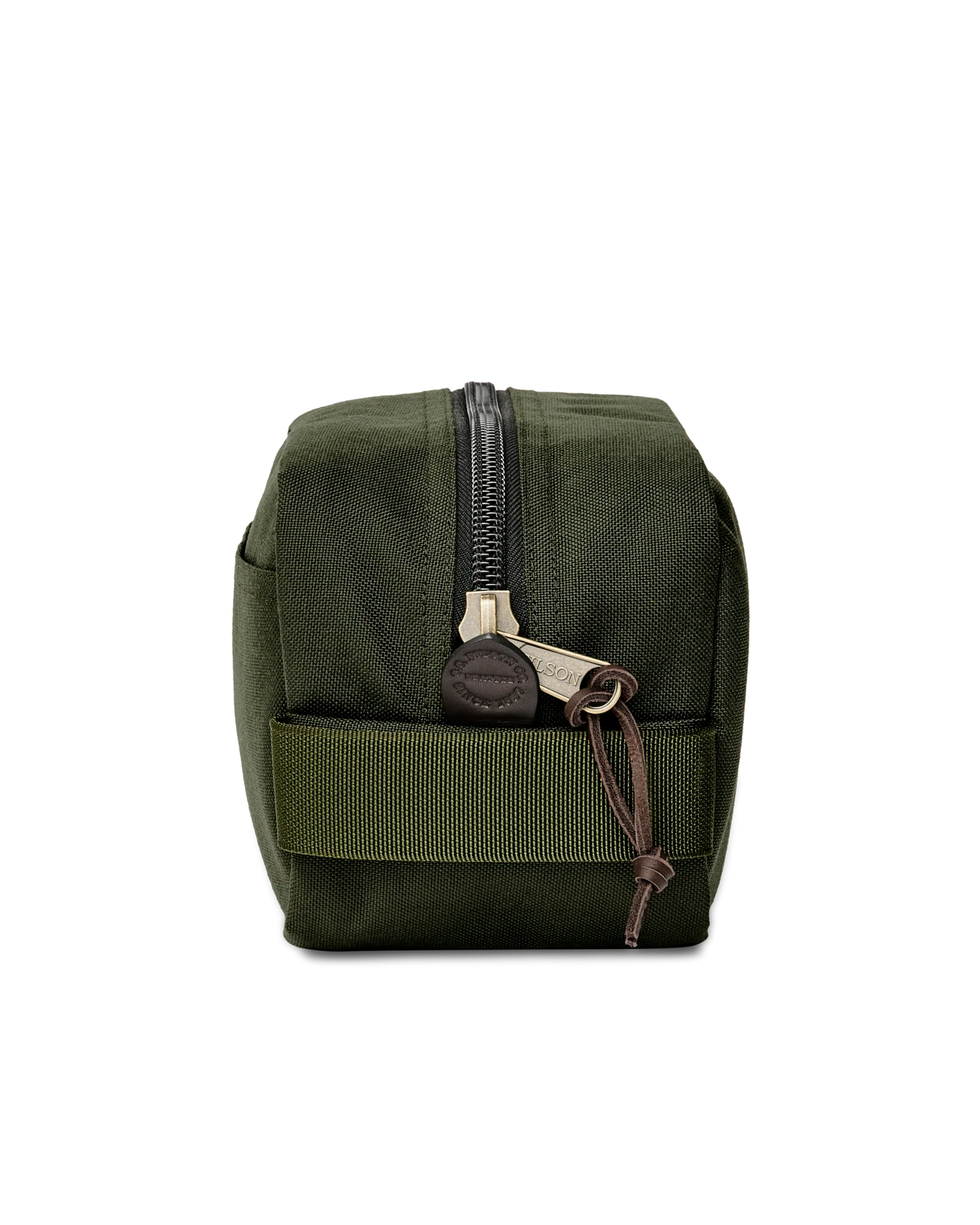 Filson DRYDEN TRAVEL PACK A Dopp kit to carry travel essentials for a lifetime.