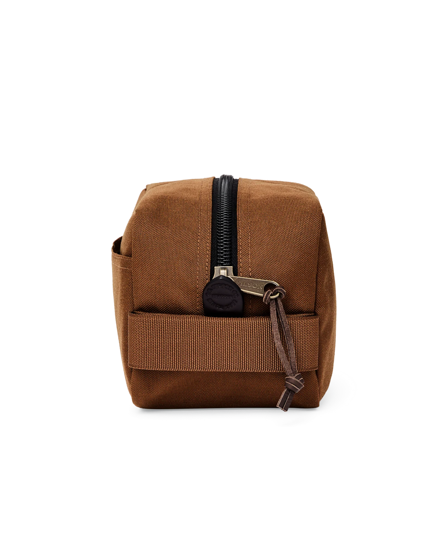 Filson DRYDEN TRAVEL PACK A Dopp kit to carry travel essentials for a lifetime.