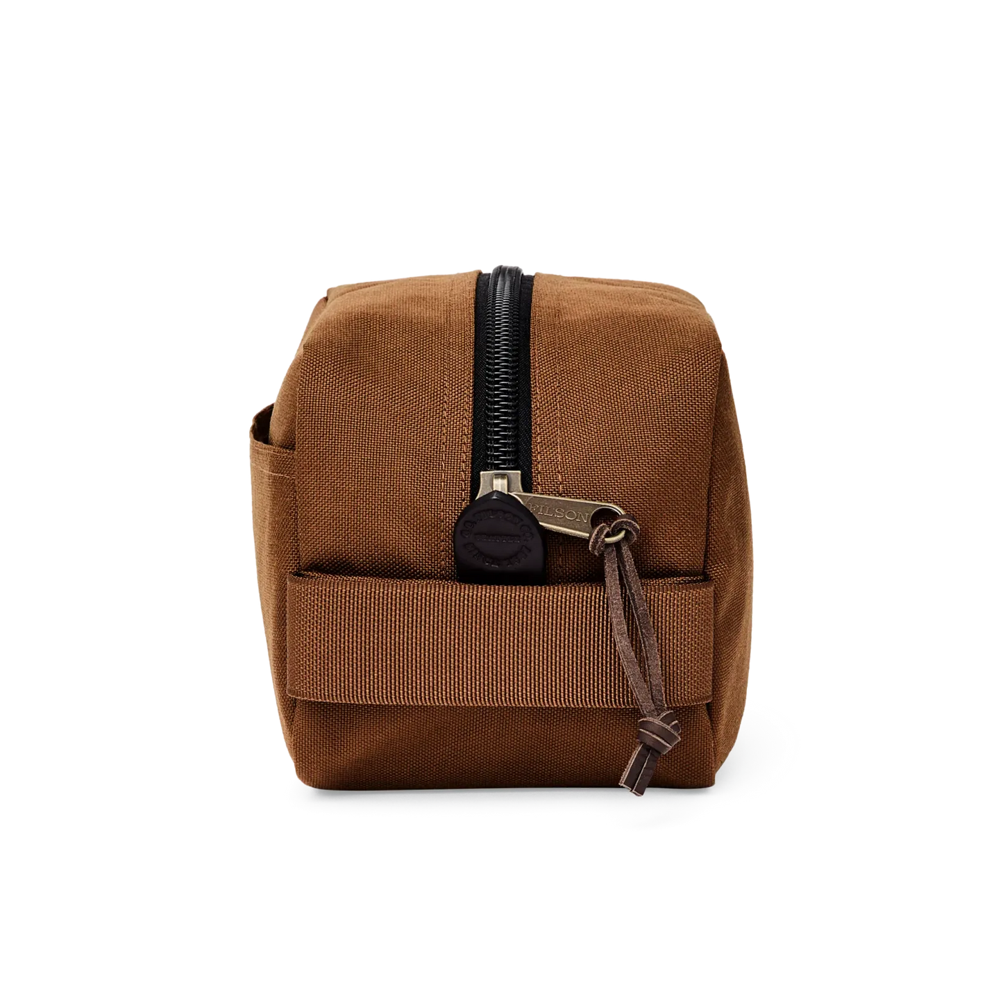 Filson DRYDEN TRAVEL PACK A Dopp kit to carry travel essentials for a lifetime.