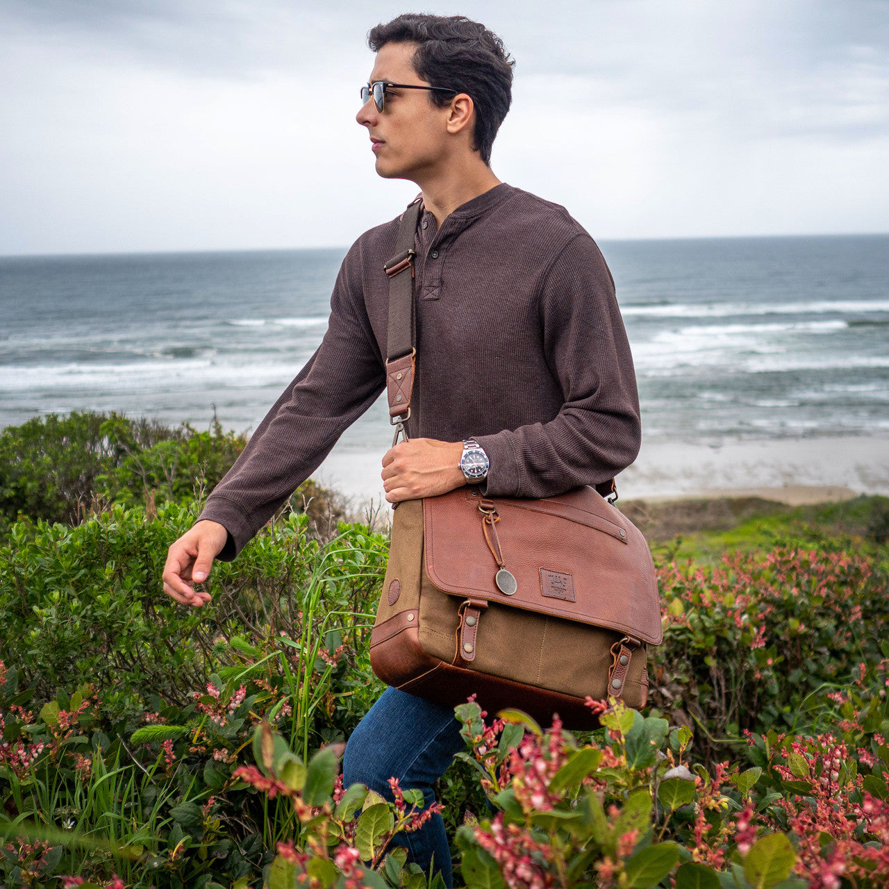 Will Leather WALLACE MESSENGER BAG