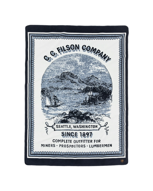 Filson WOOL-BLEND BLANKET Crafted in Italy with a premium wool blend.