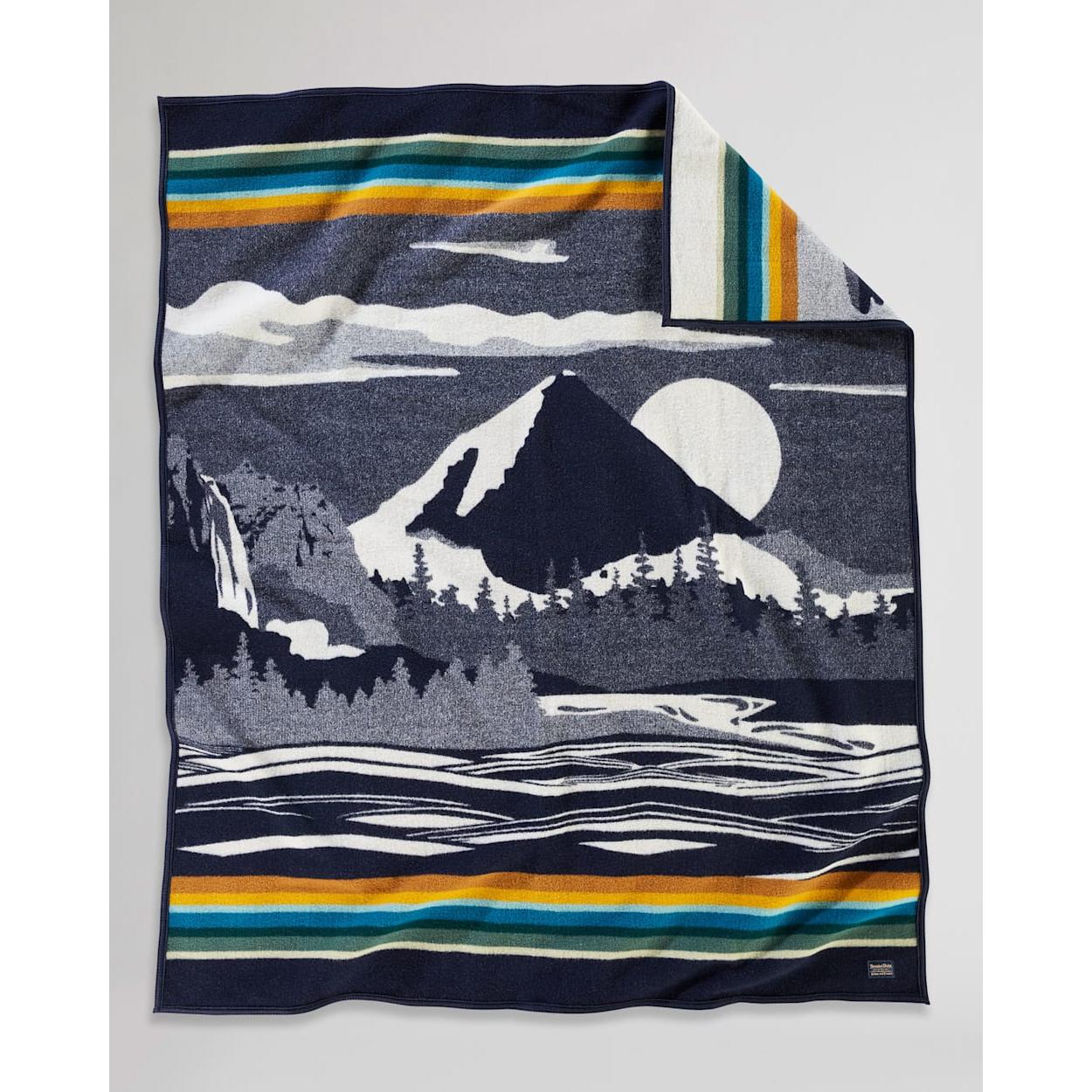 Pendleton Pacific Wonderland BLANKET 64 x 80
